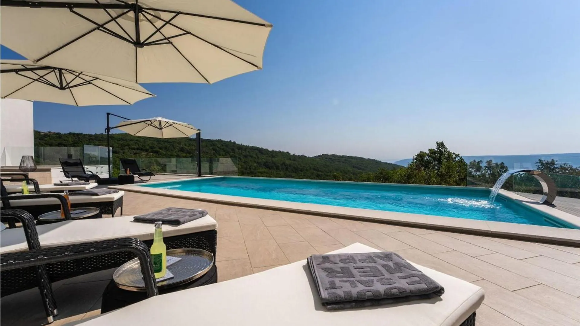 Villa Oliv One Martina 0*,  Croazia