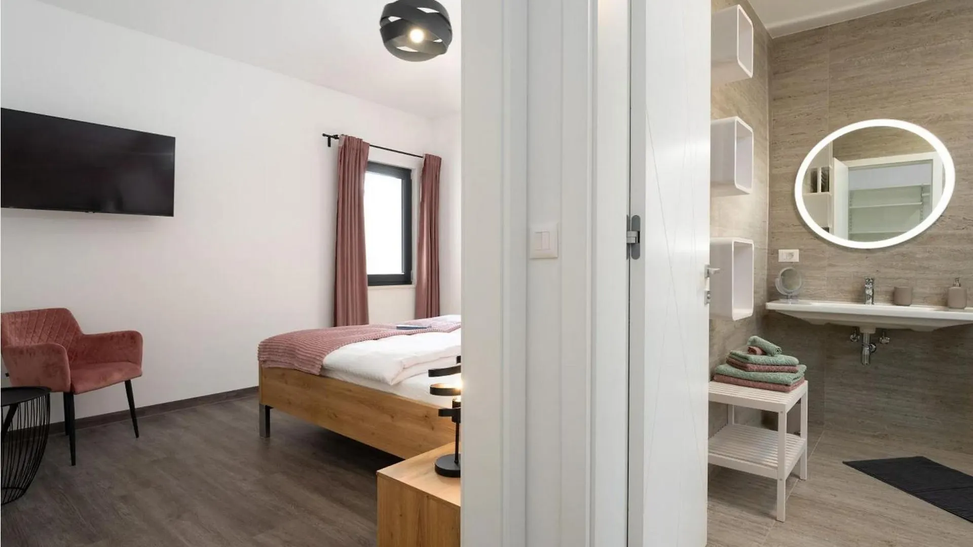 Holiday home Villa Oliv One Martina